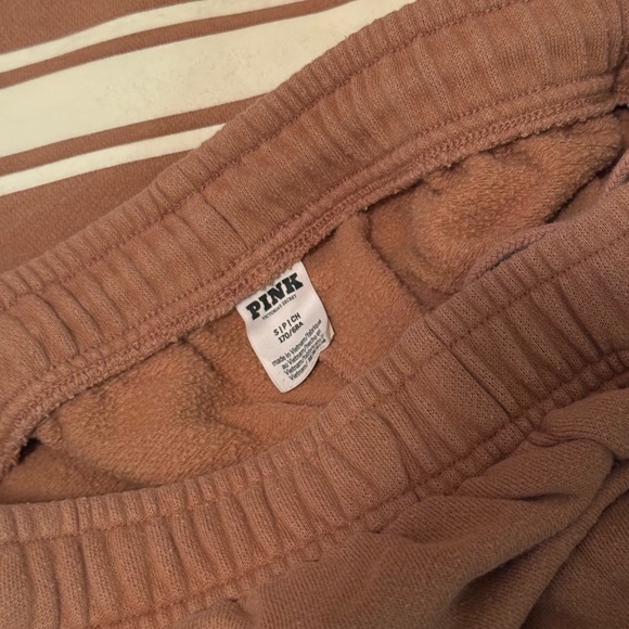 PINK Victoria's Secret Tan Lounge Set - Picture 5 of 5